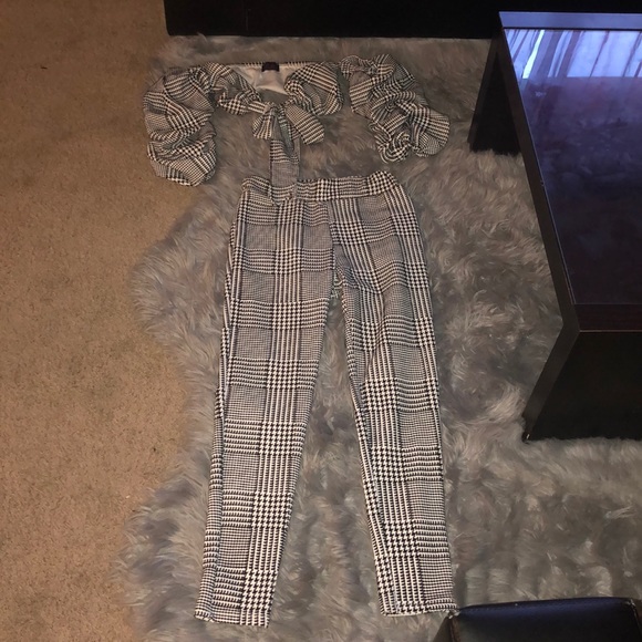 Clothes - Picture 1 of 3